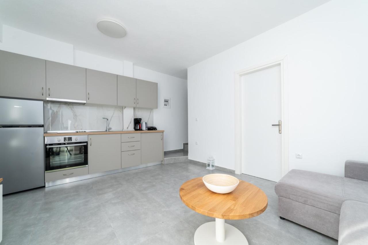 Appartamento Dionysos Residential Complex Ofrínion Esterno foto