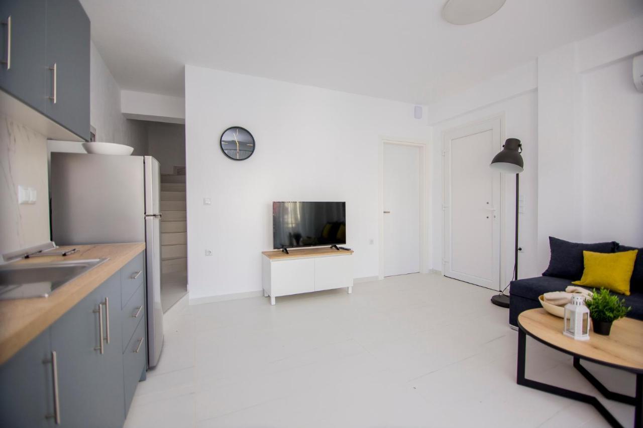 Appartamento Dionysos Residential Complex Ofrínion Esterno foto