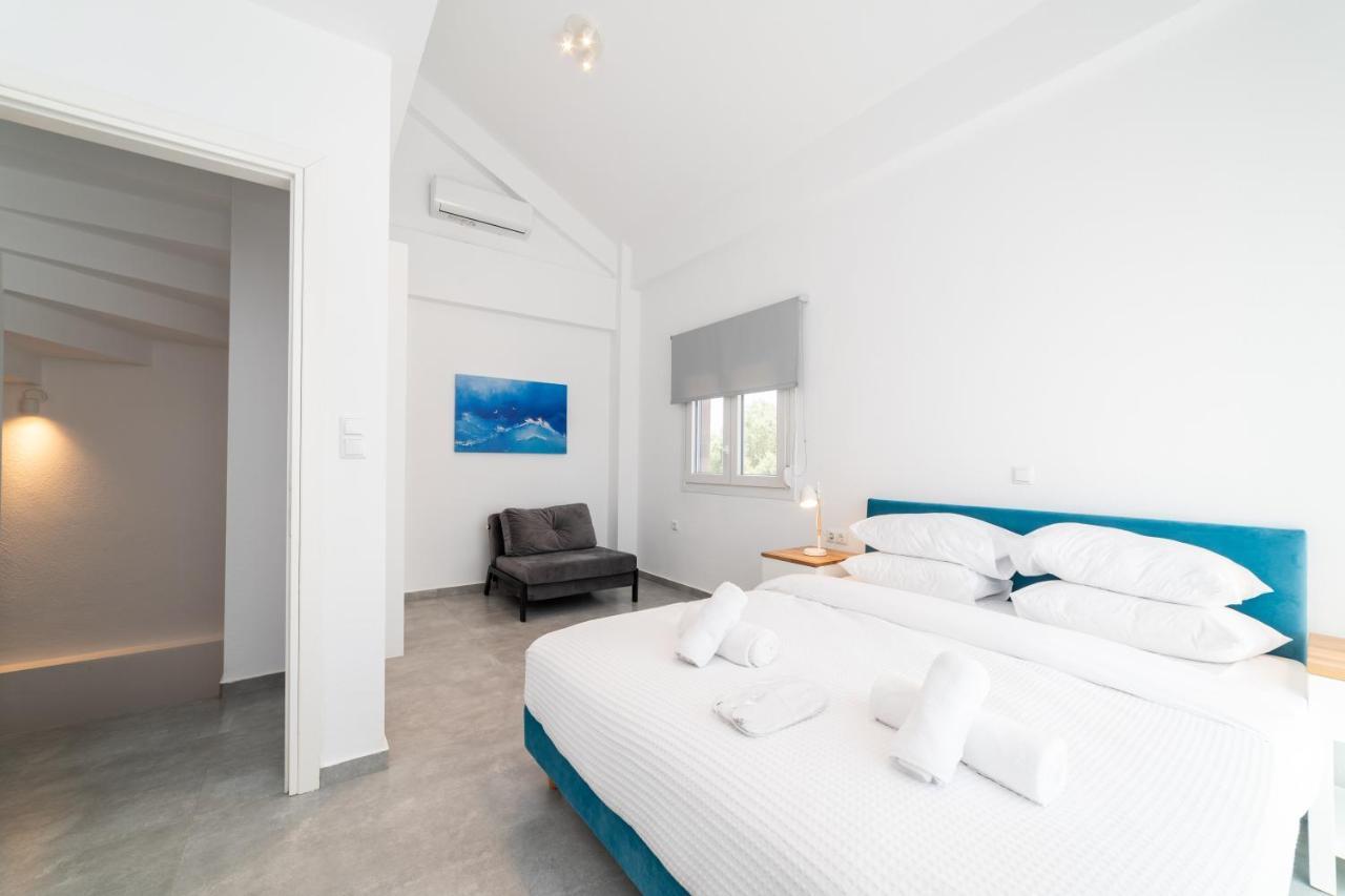Appartamento Dionysos Residential Complex Ofrínion Esterno foto