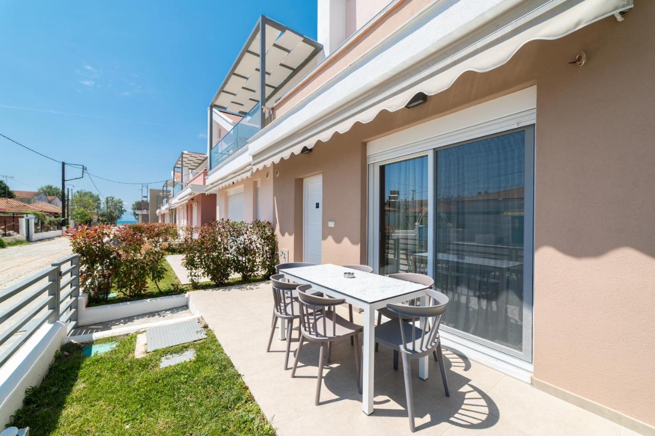 Appartamento Dionysos Residential Complex Ofrínion Esterno foto